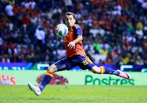 苦追小蜘蛛！每体：为何巴萨不考虑奥亚萨瓦尔？更便宜还有领导力